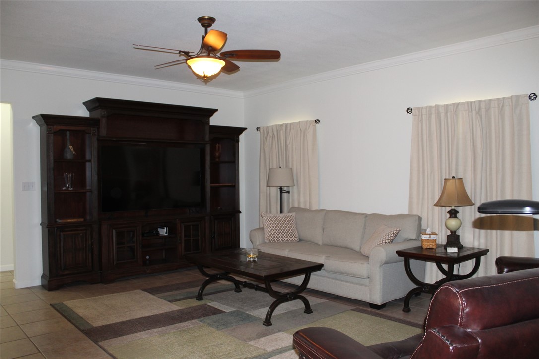 100 Choke Canyon Property Photo 6