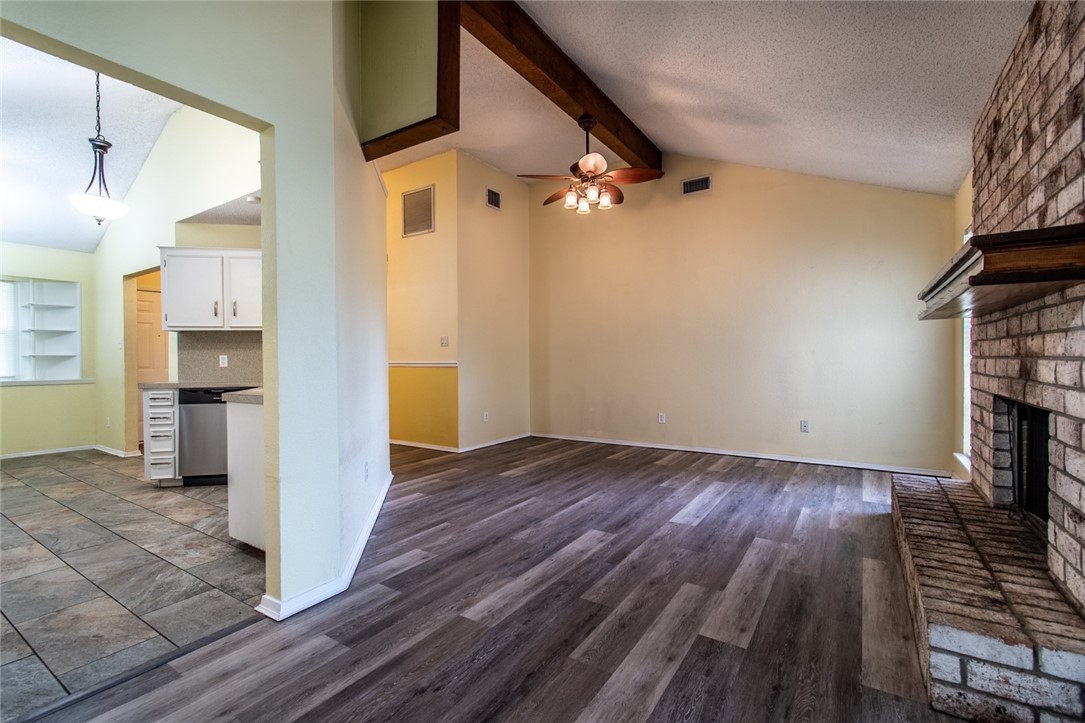 2213 Alazan Dr Property Photo 8