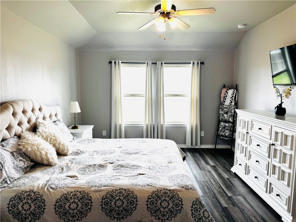 1353 Regents Park Lane Property Photo 19