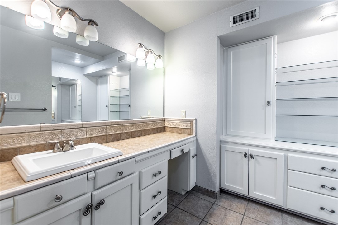 3429 Floyd St Property Photo 27