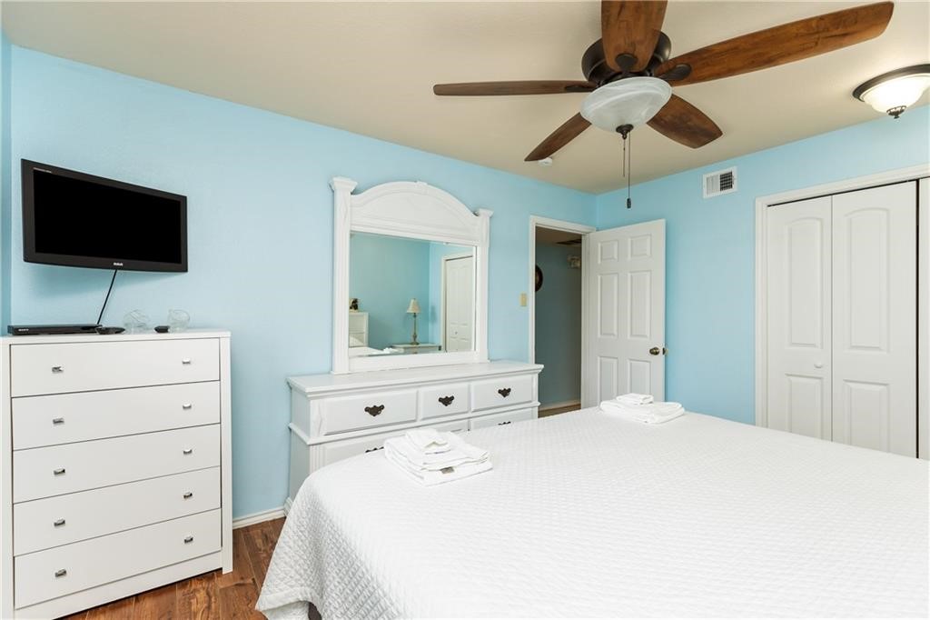 14921 Windward Dr 207 Property Photo 18