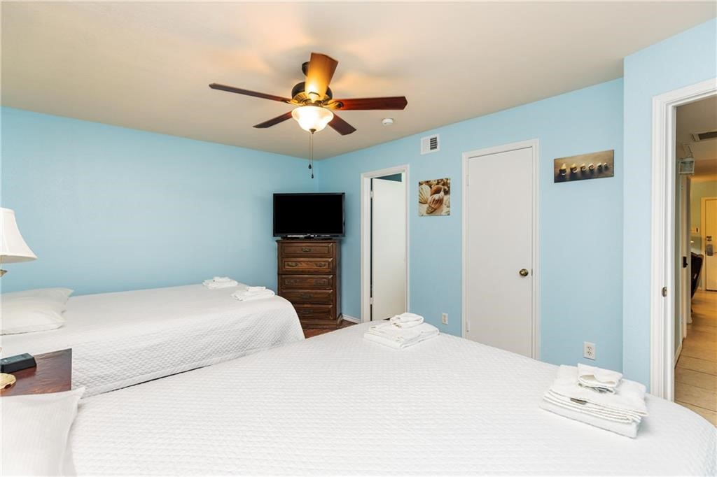 14921 Windward Dr 207 Property Photo 20