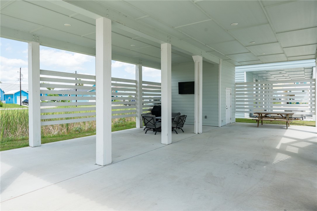 111 Great Chagos Property Photo 3