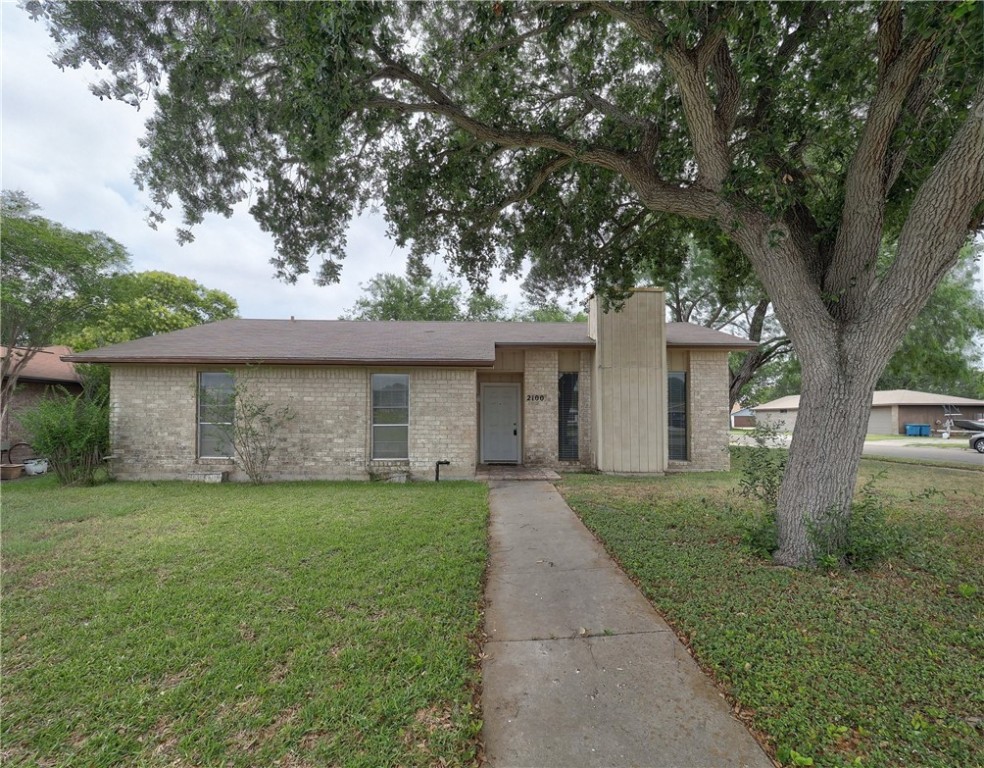 2100 Memorial Pkwy Property Photo 1