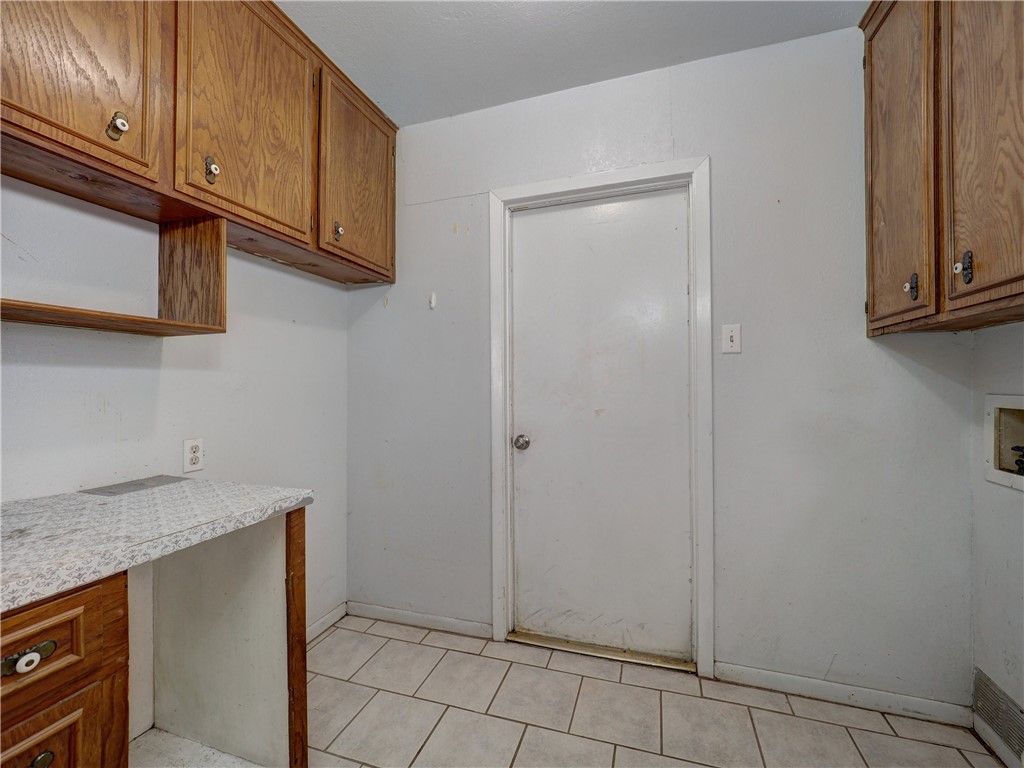 2100 Memorial Pkwy Property Photo 13