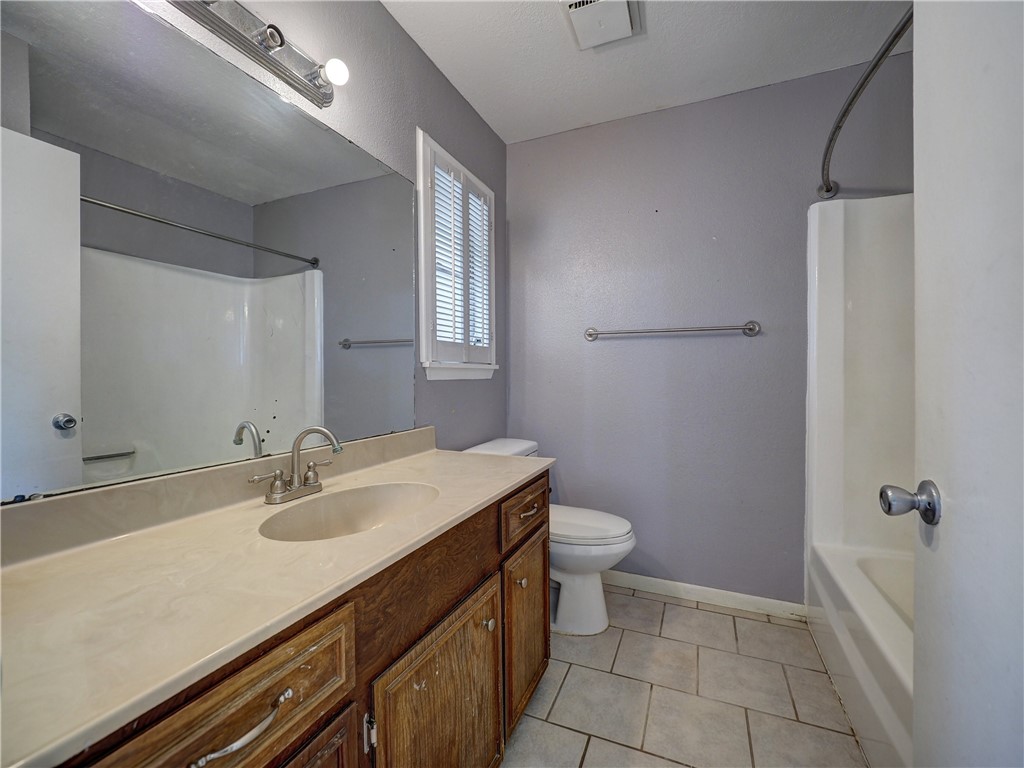2100 Memorial Pkwy Property Photo 17