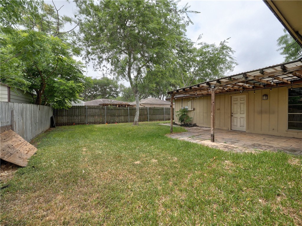2100 Memorial Pkwy Property Photo 24