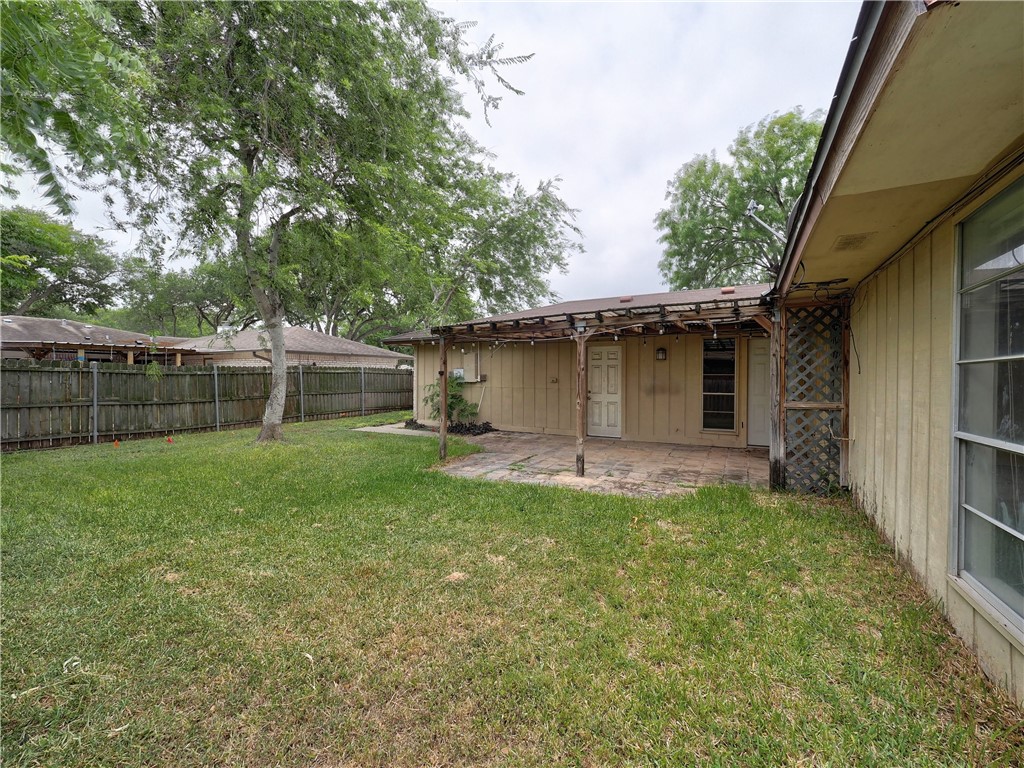 2100 Memorial Pkwy Property Photo 25