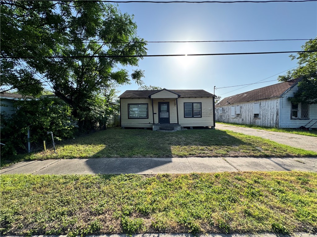 4721 Molina Dr Property Photo 2