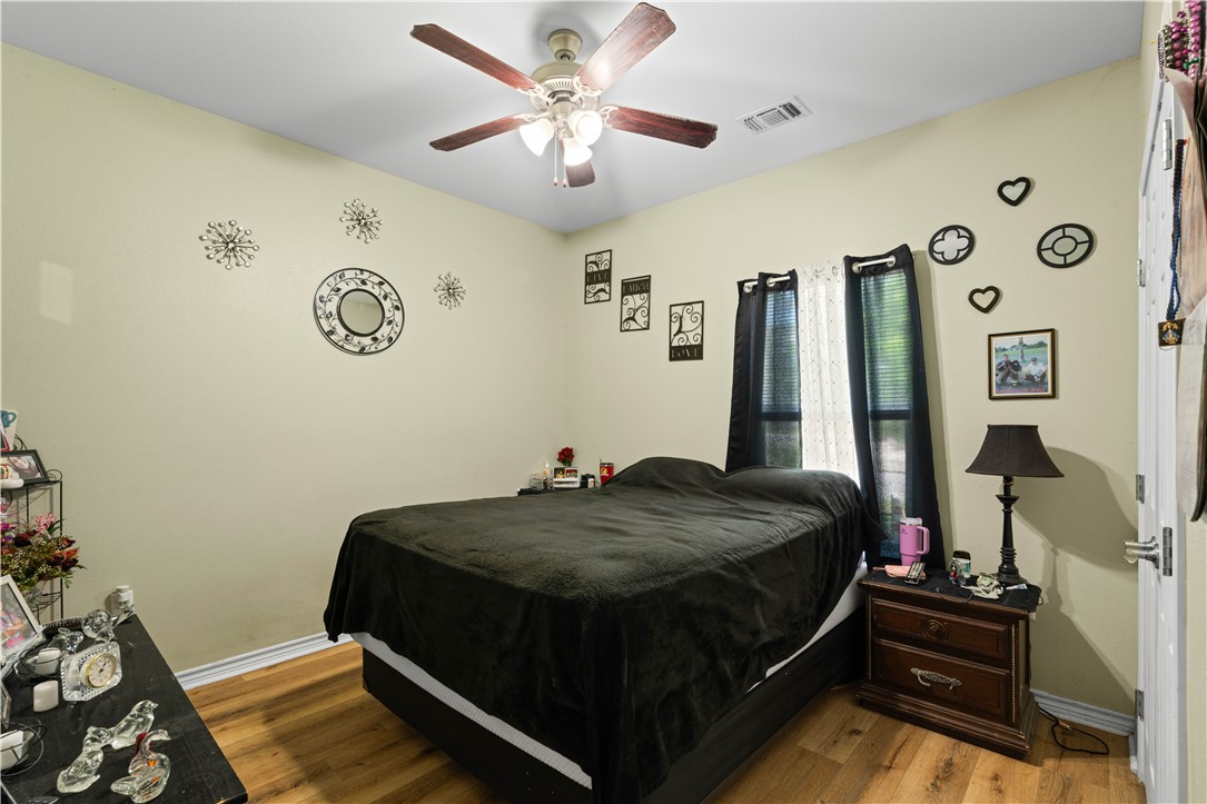 105 E Elm St Property Photo 13