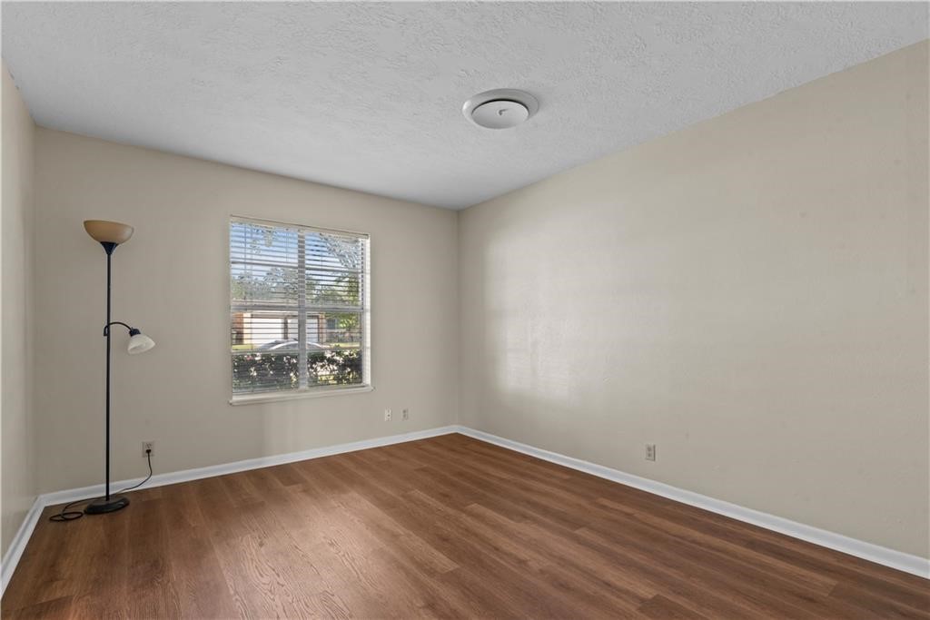 1301 Easthaven Dr Property Photo 7
