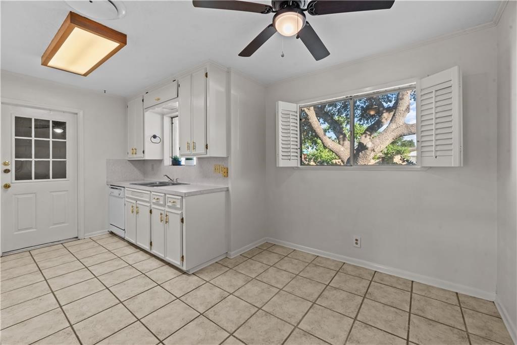 1301 Easthaven Dr Property Photo 9