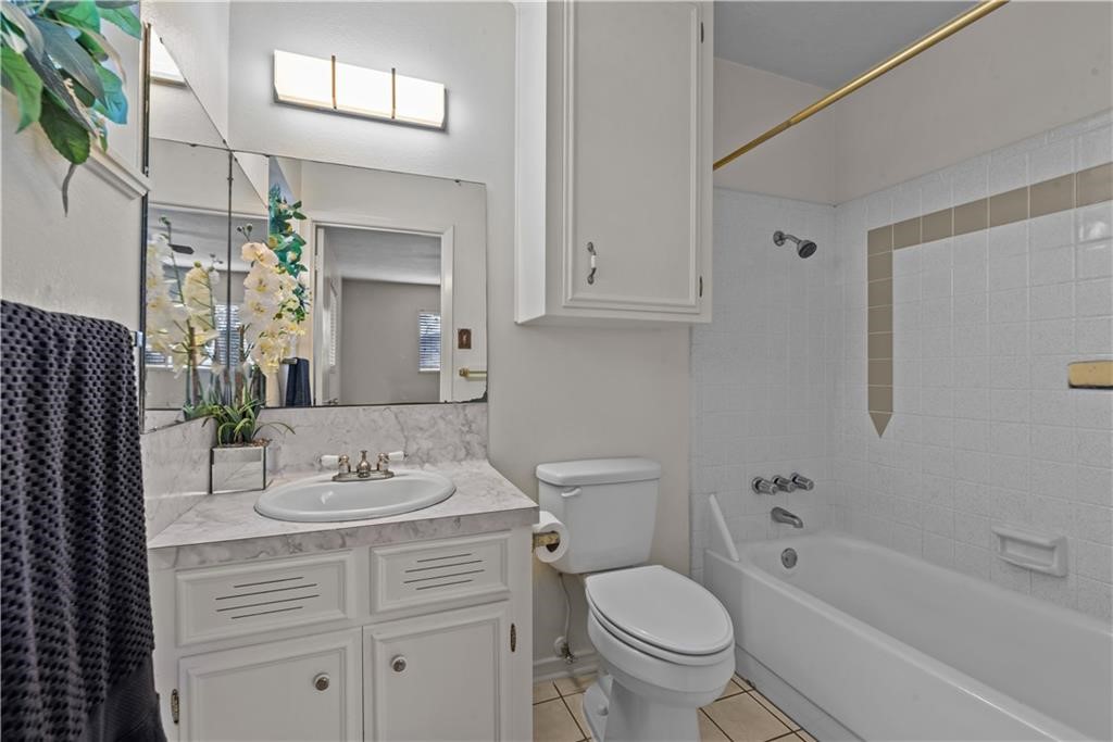 1301 Easthaven Dr Property Photo 14