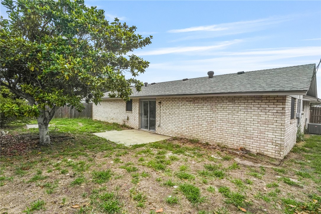 3310 Charlotte Dr Property Photo 16