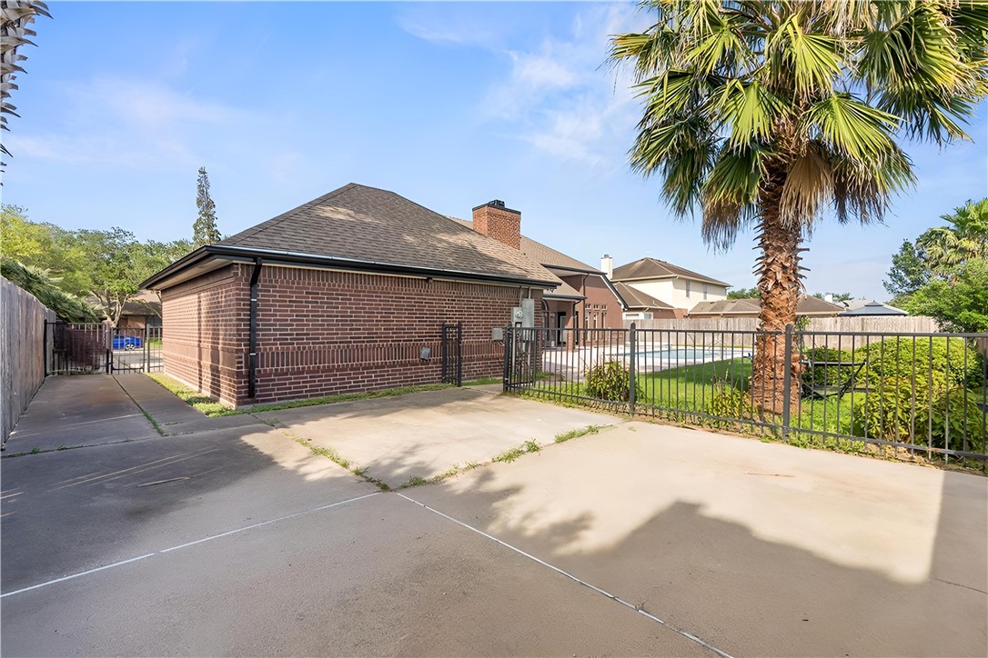 5913 Woodmere Dr Property Photo 39