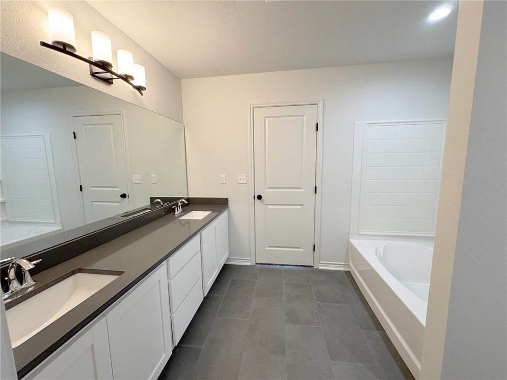 9133 Neena Dr Property Photo 16