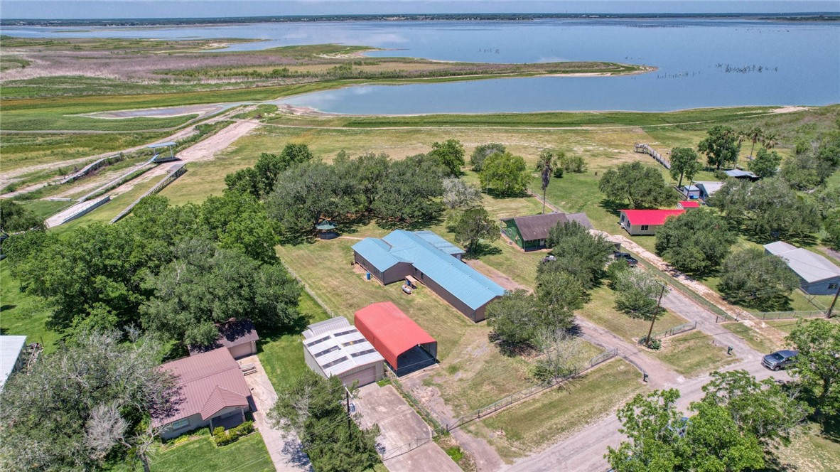 9047 County Road 461 Property Photo 4