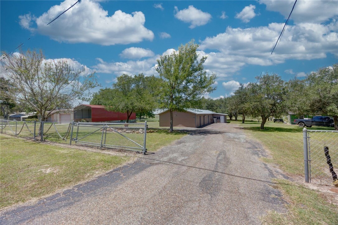 9047 County Road 461 Property Photo 5