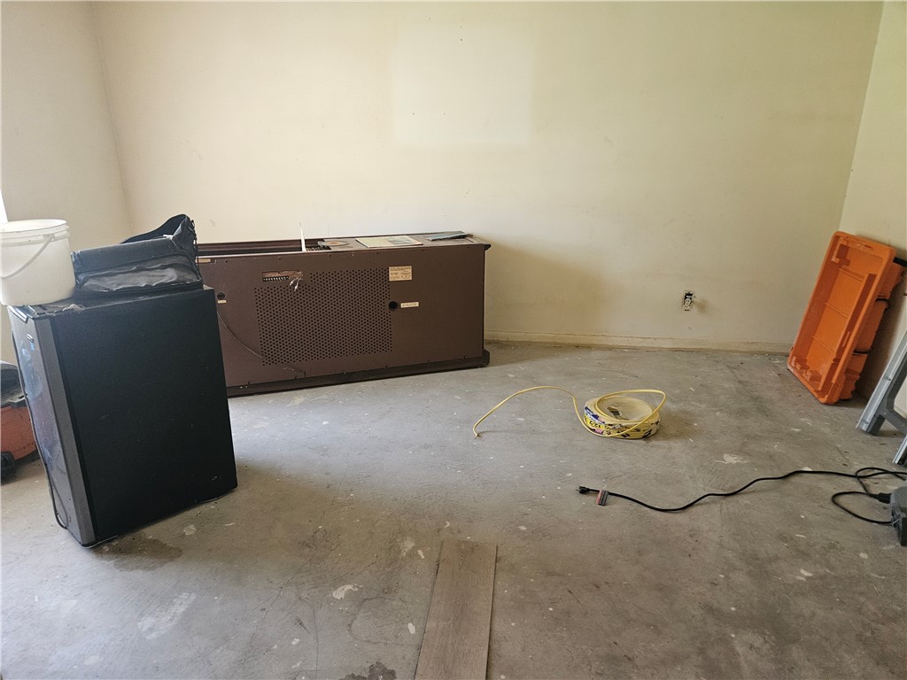909 Johnson St Property Photo 2