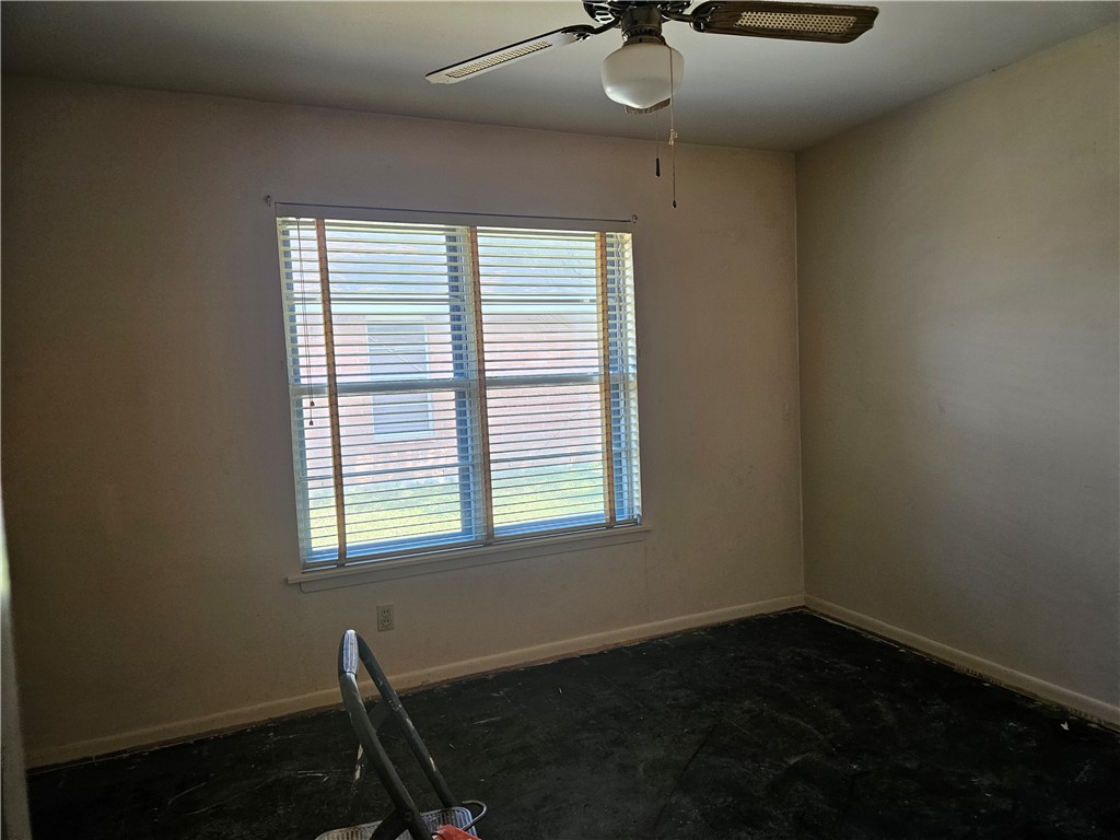 909 Johnson St Property Photo 8
