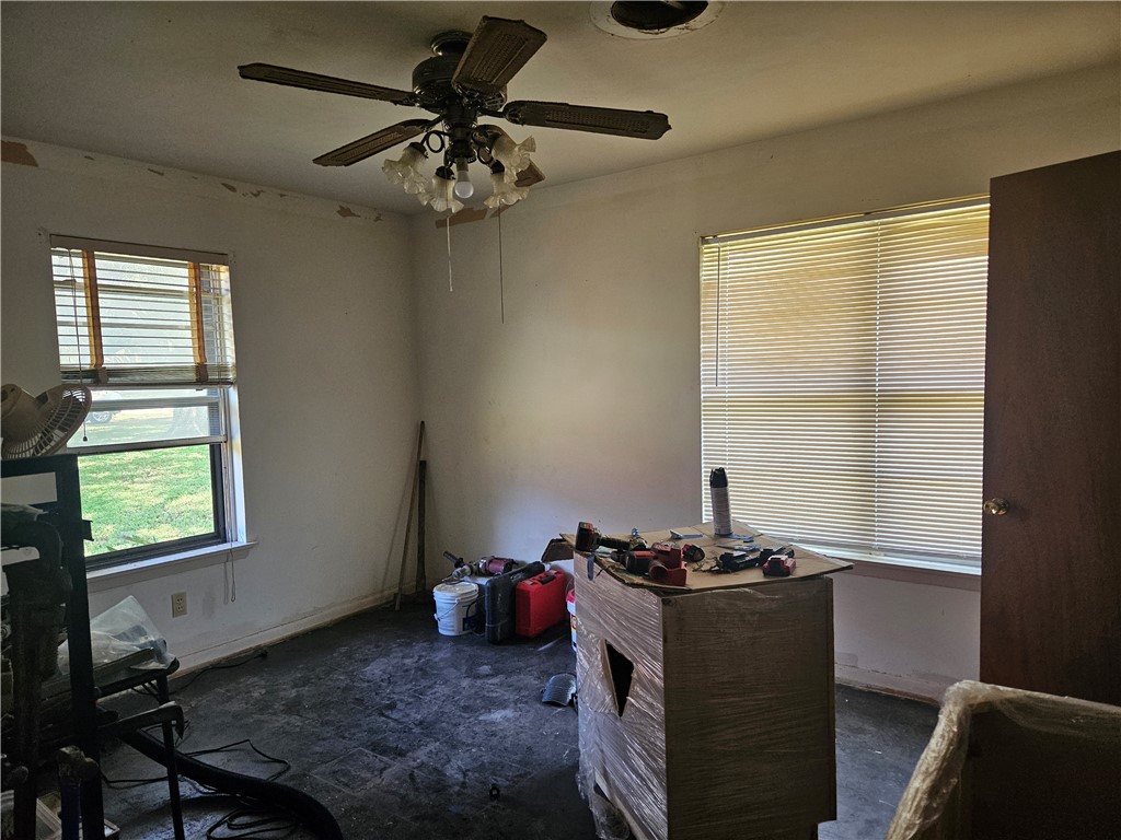 909 Johnson St Property Photo 11