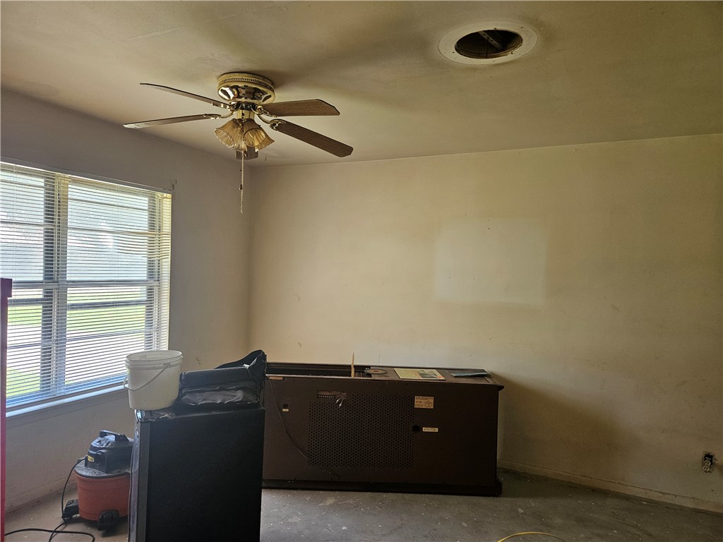 909 Johnson St Property Photo 12