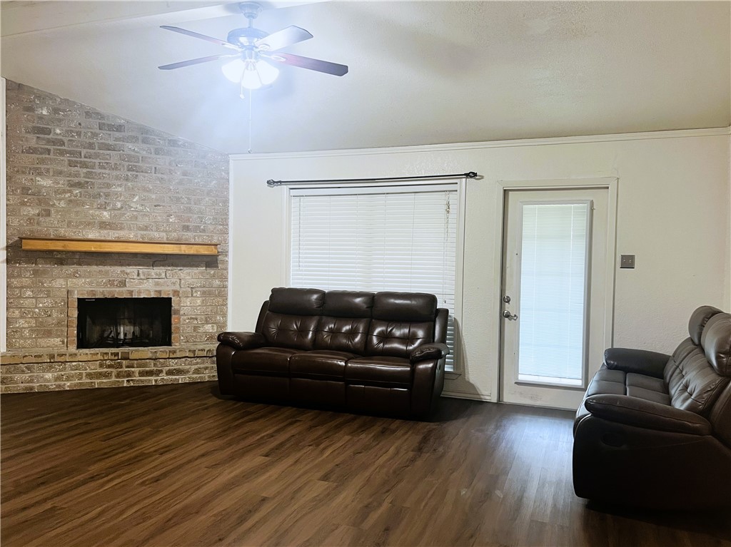 514 Vista Dr Property Photo 2