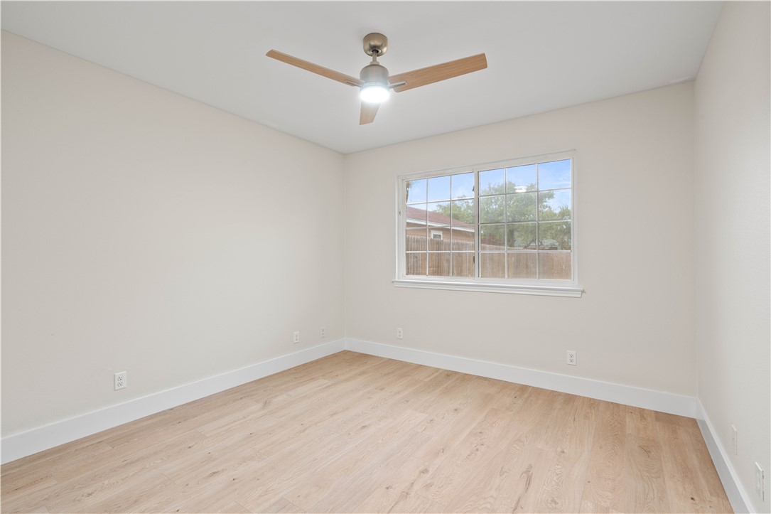 112 S Sierra Woods Property Photo 8