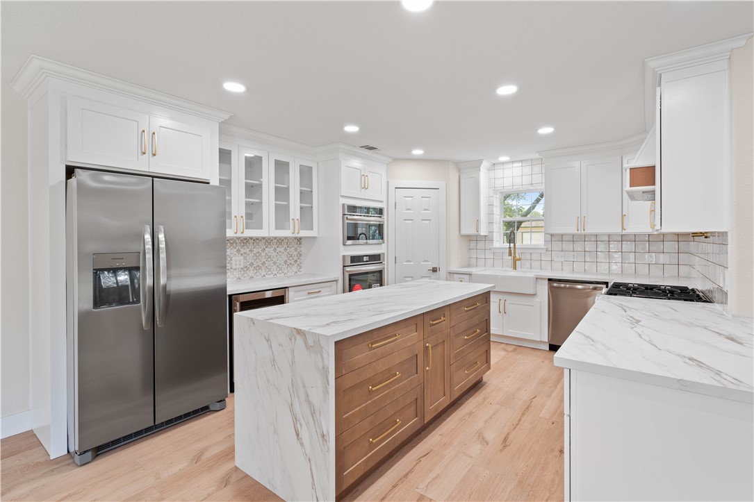 112 S Sierra Woods Property Photo 9