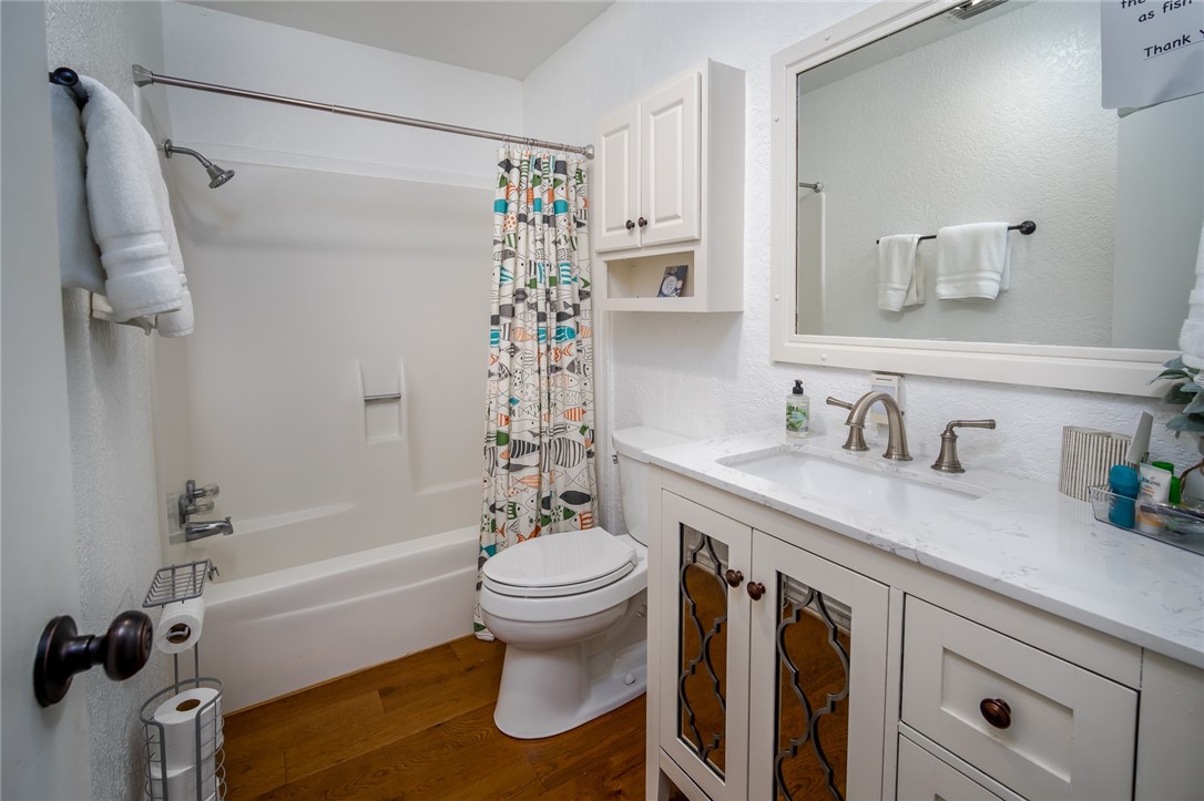 1703 Bayshores Property Photo 9