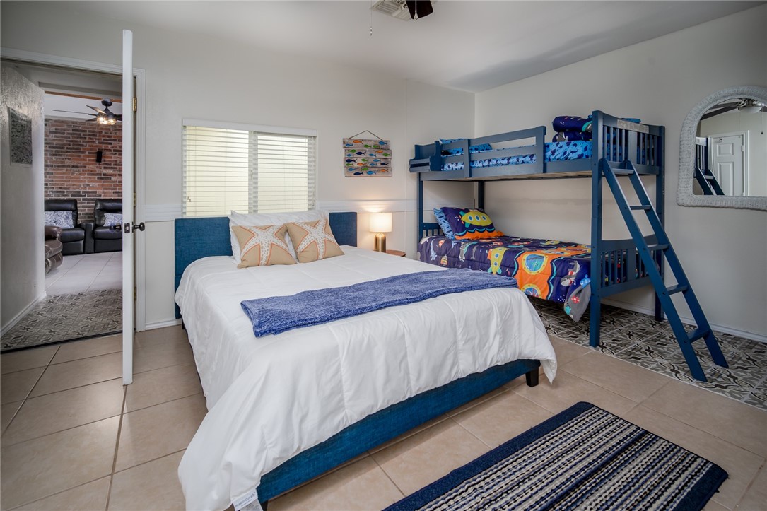 1703 Bayshores Property Photo 16