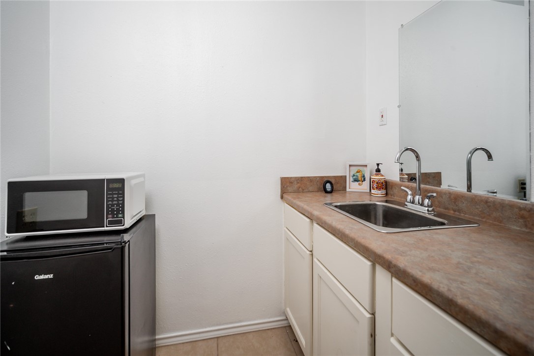1703 Bayshores Property Photo 20