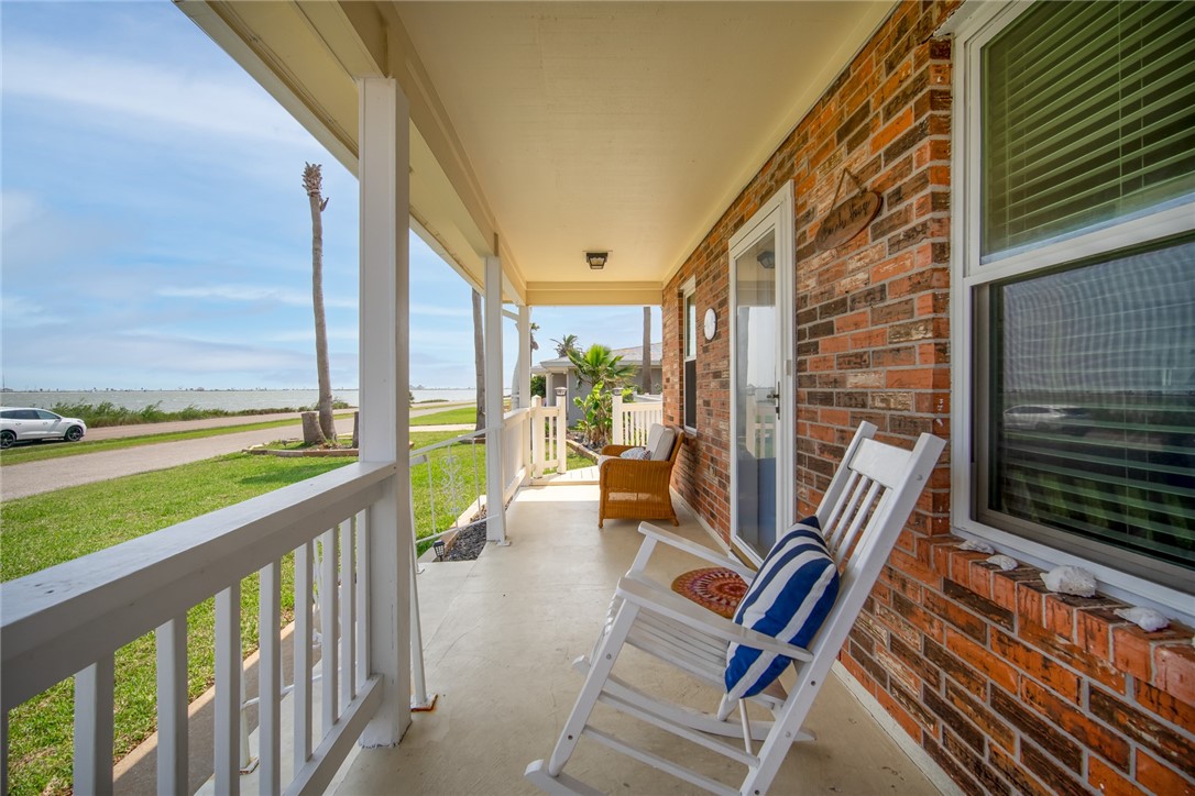 1703 Bayshores Property Photo 26
