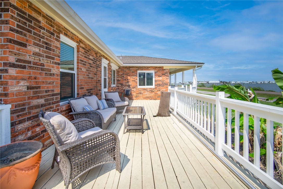 1703 Bayshores Property Photo 30