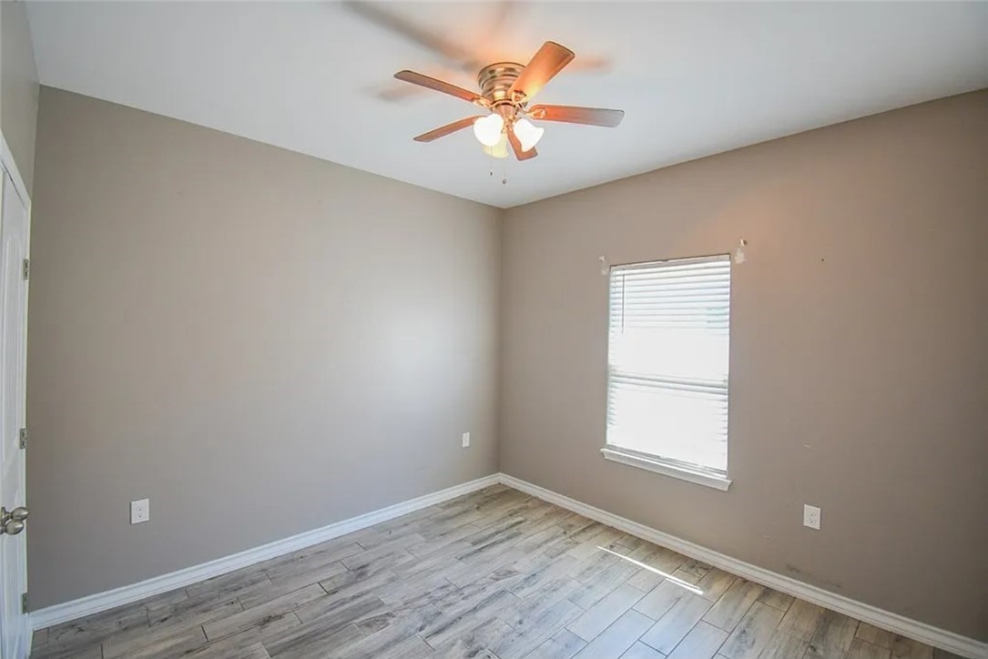 1325 S Mccampbell St Property Photo 5