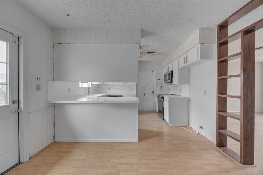 438 Polaris Pl Property Photo 8