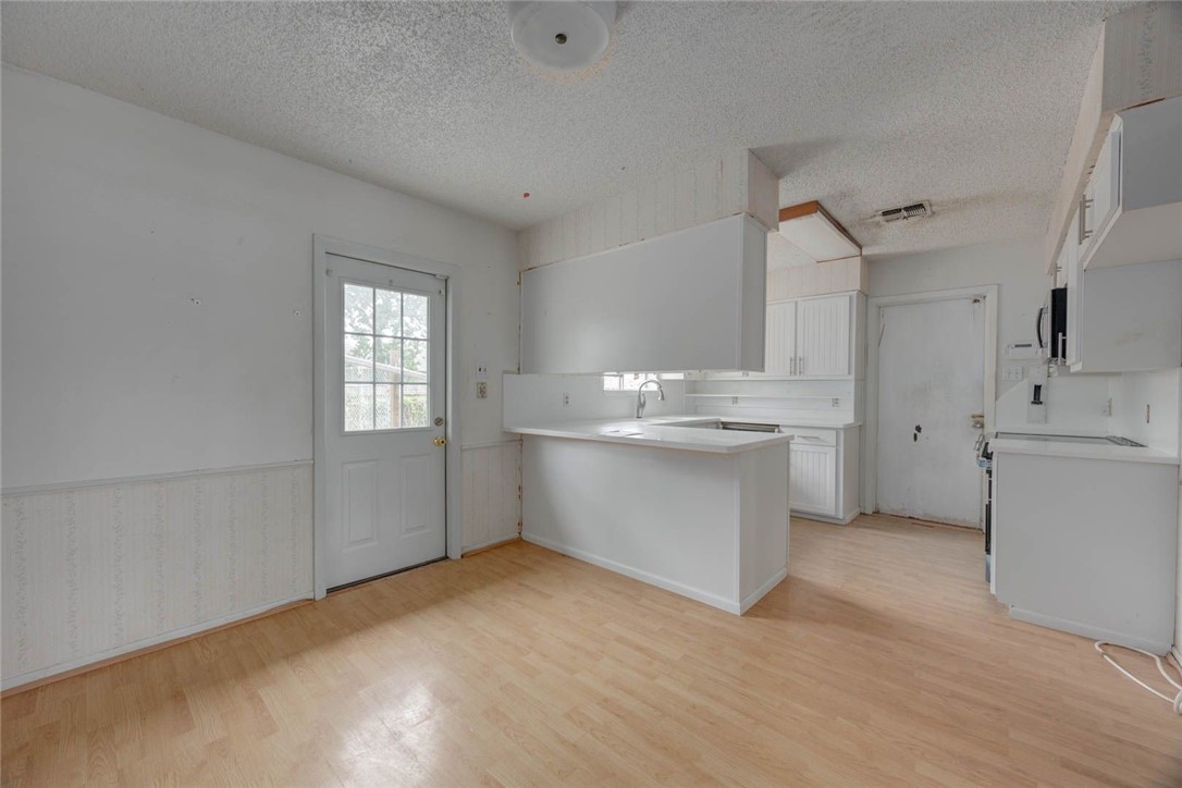 438 Polaris Pl Property Photo 9