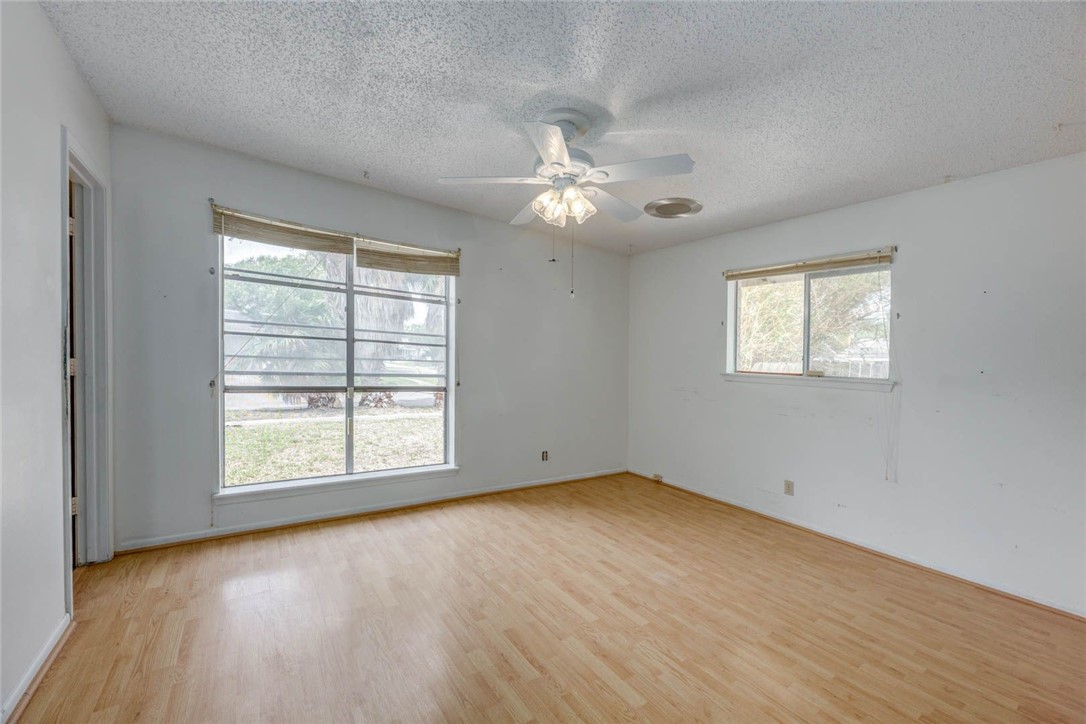 438 Polaris Pl Property Photo 12