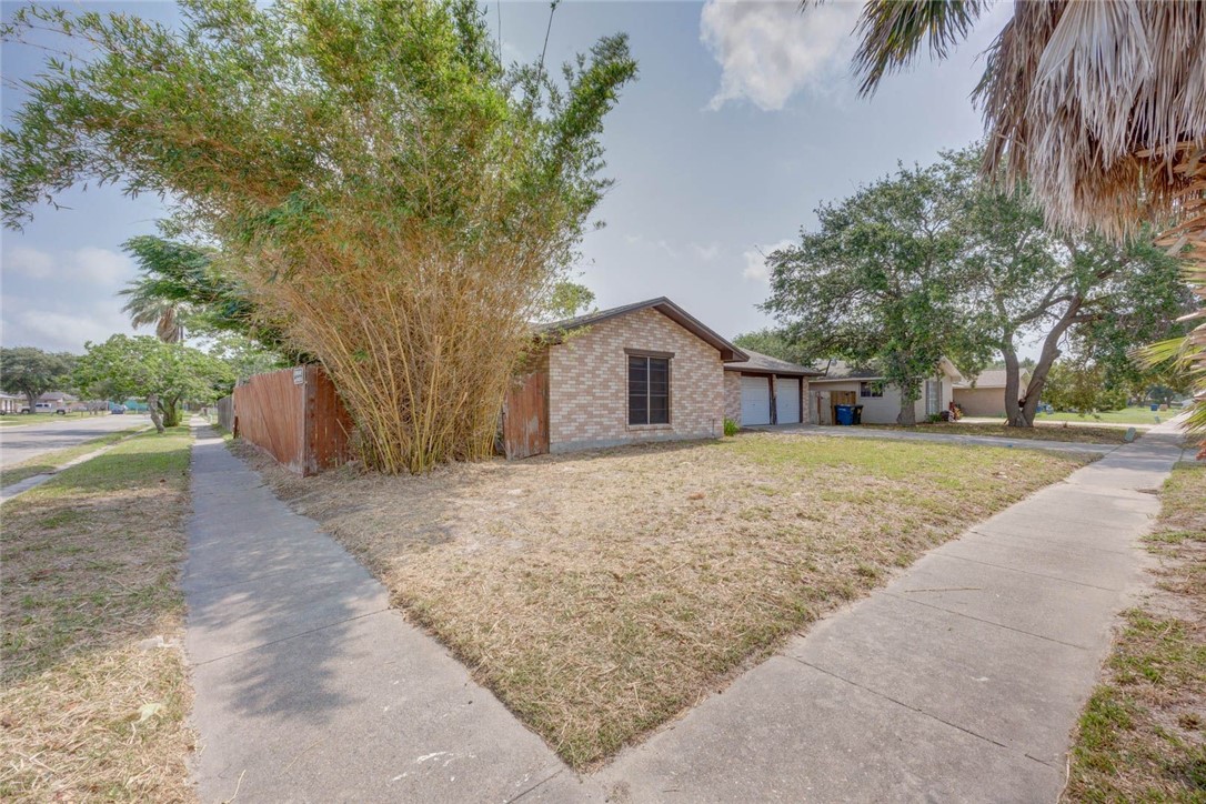 438 Polaris Pl Property Photo 18