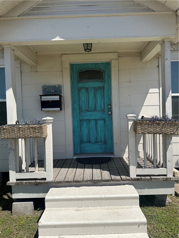 506 N Alamo St Property Photo 2