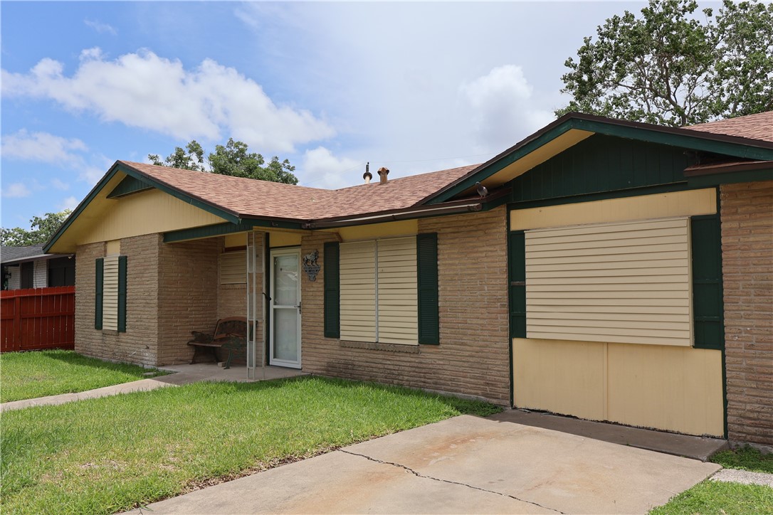 1905 Loritte Dr Property Photo 4