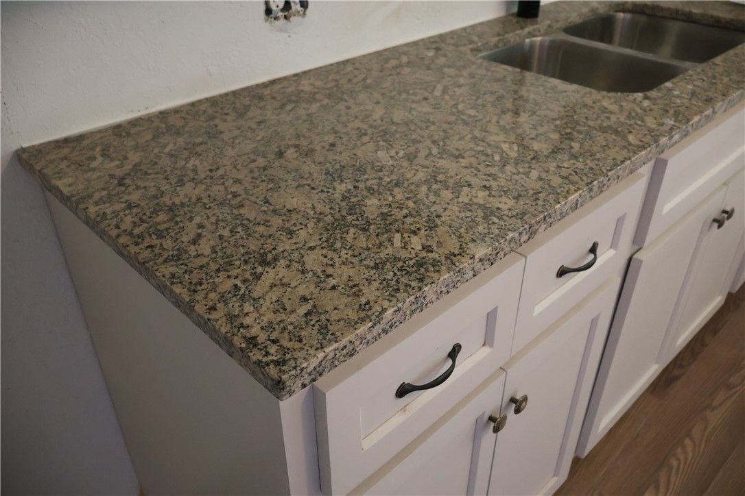 1905 Loritte Dr Property Photo 17