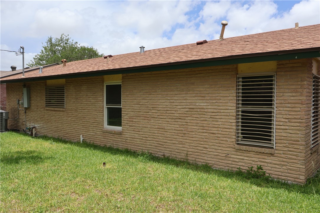 1905 Loritte Dr Property Photo 23