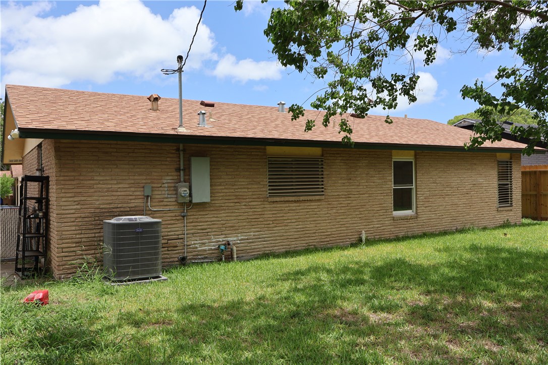 1905 Loritte Dr Property Photo 26