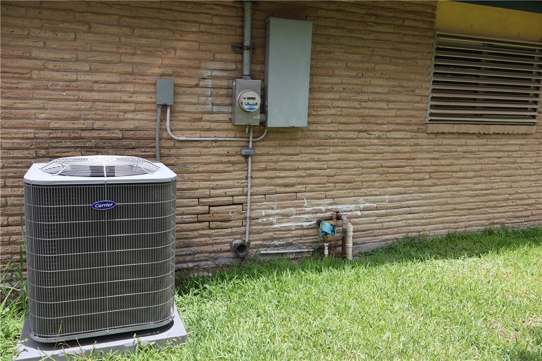 1905 Loritte Dr Property Photo 27