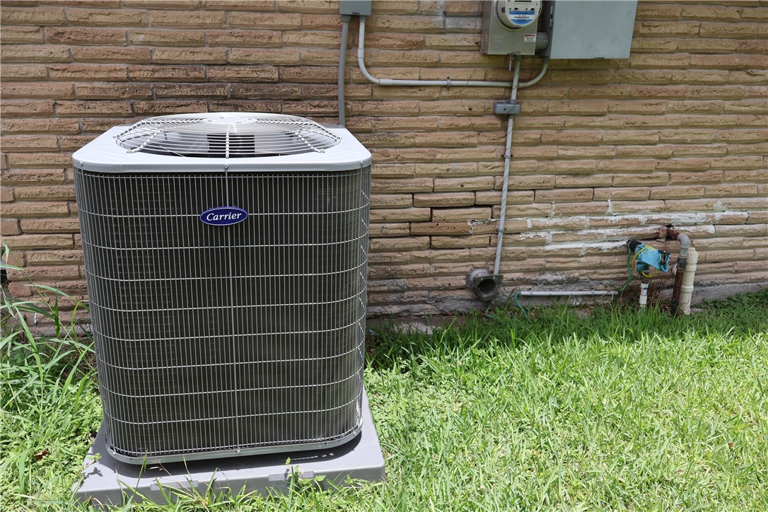 1905 Loritte Dr Property Photo 28