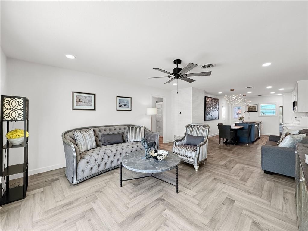 1601 Ocean Dr 4 Property Photo 15