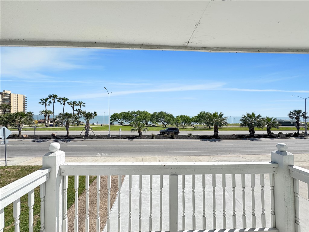 1601 Ocean Dr 4 Property Photo 22