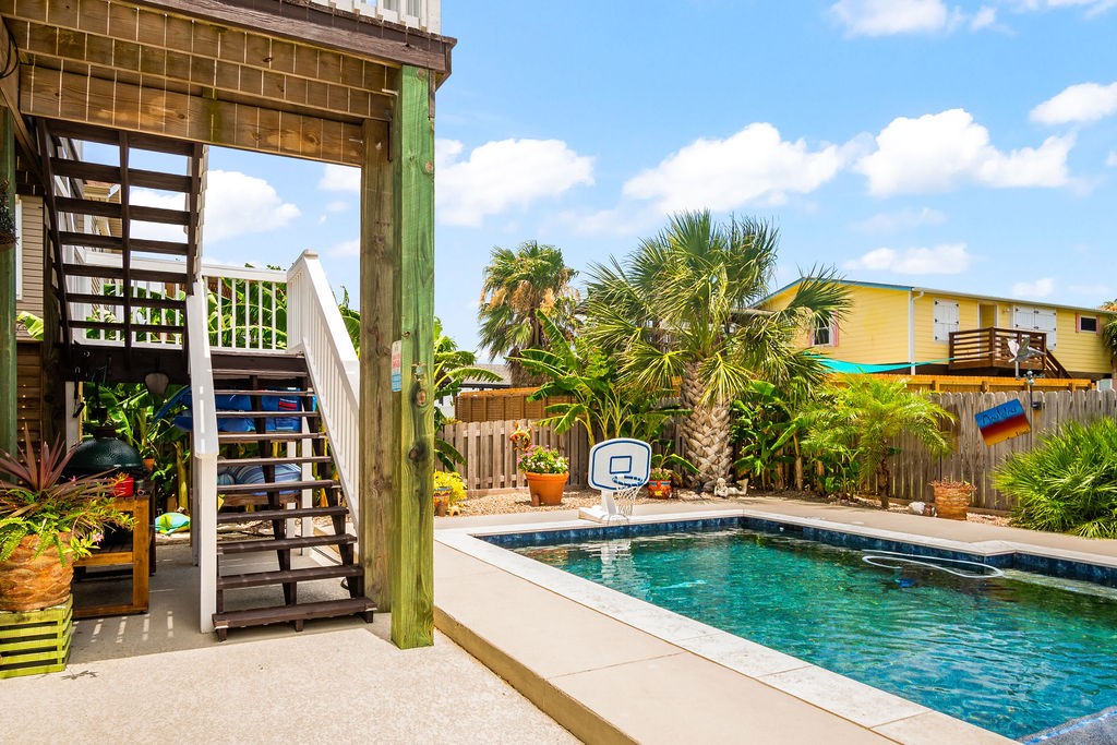 650 Dolphin Circle Property Photo 12