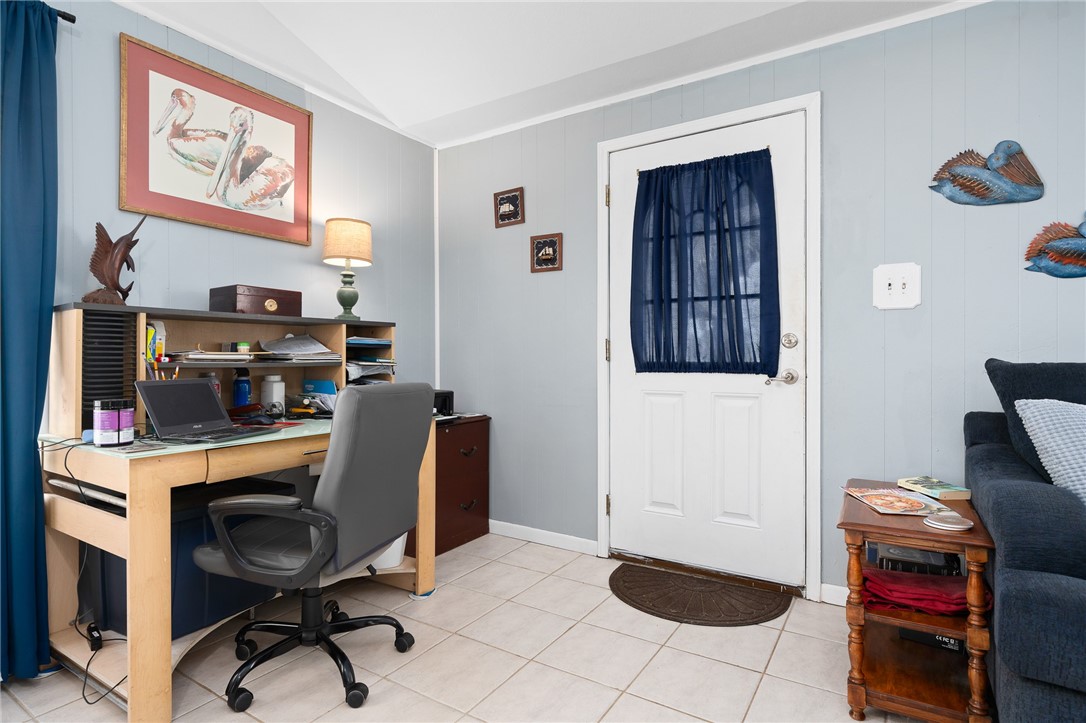 627 S Fuqua St Property Photo 6